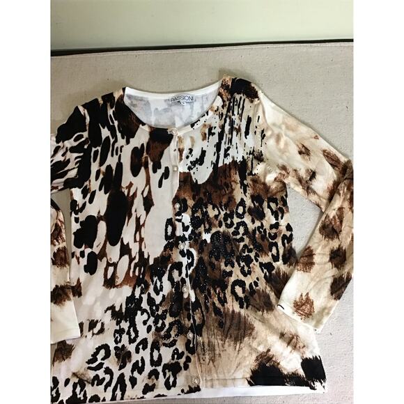 Women Cheetah Print Sweater Set Sz. Med NWOT Passioni Brand 2 in one Sweater Set - Picture 7 of 15